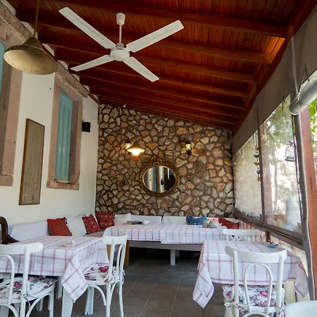 Guest house Son Vapur Kuleli Ayvalik